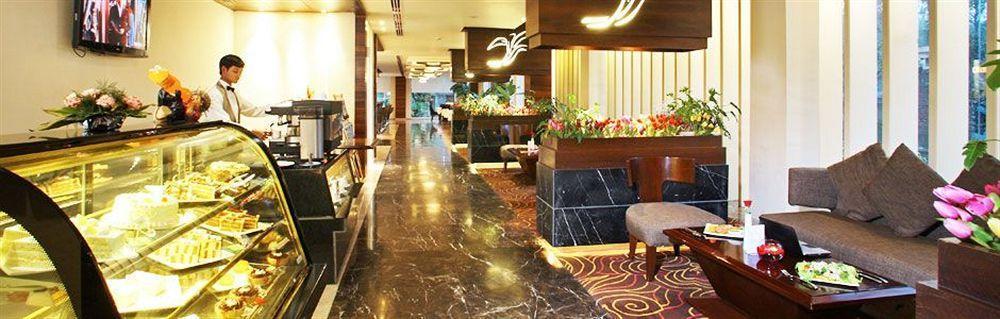 Godwin Hotel Haridwār Esterno foto