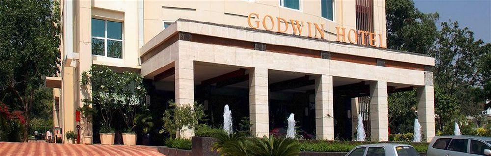 Godwin Hotel Haridwār Esterno foto