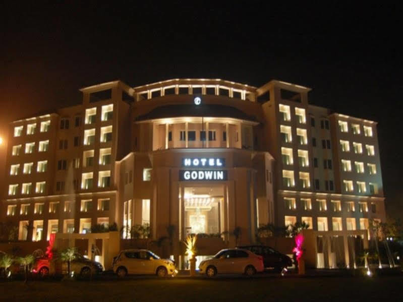 Godwin Hotel Haridwār Esterno foto