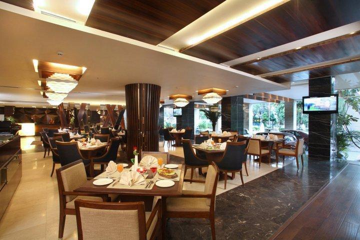 Godwin Hotel Haridwār Esterno foto